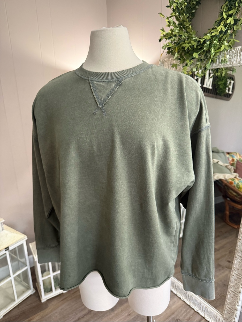 Aerie • Vintage Wash Crewneck